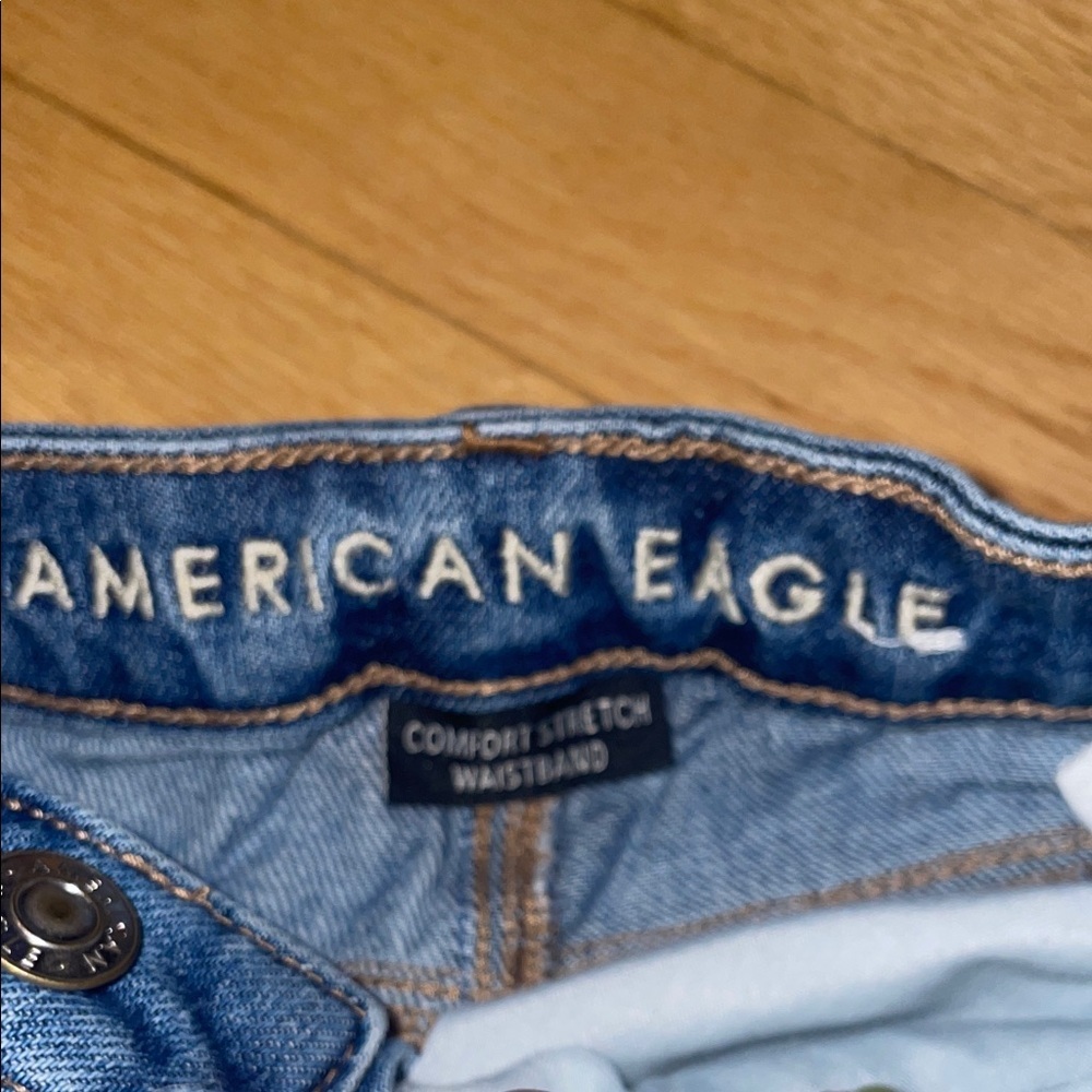 American Eagle Denim Mom Shorts - Picture 2 of 9